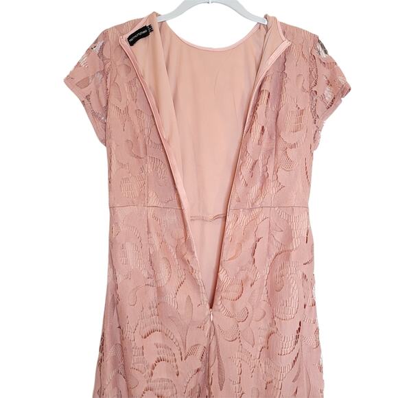 PrettyLittleThing Nude Lace Cap Sleeve Maxi Dress, Size 8, EUC - Picture 9 of 11